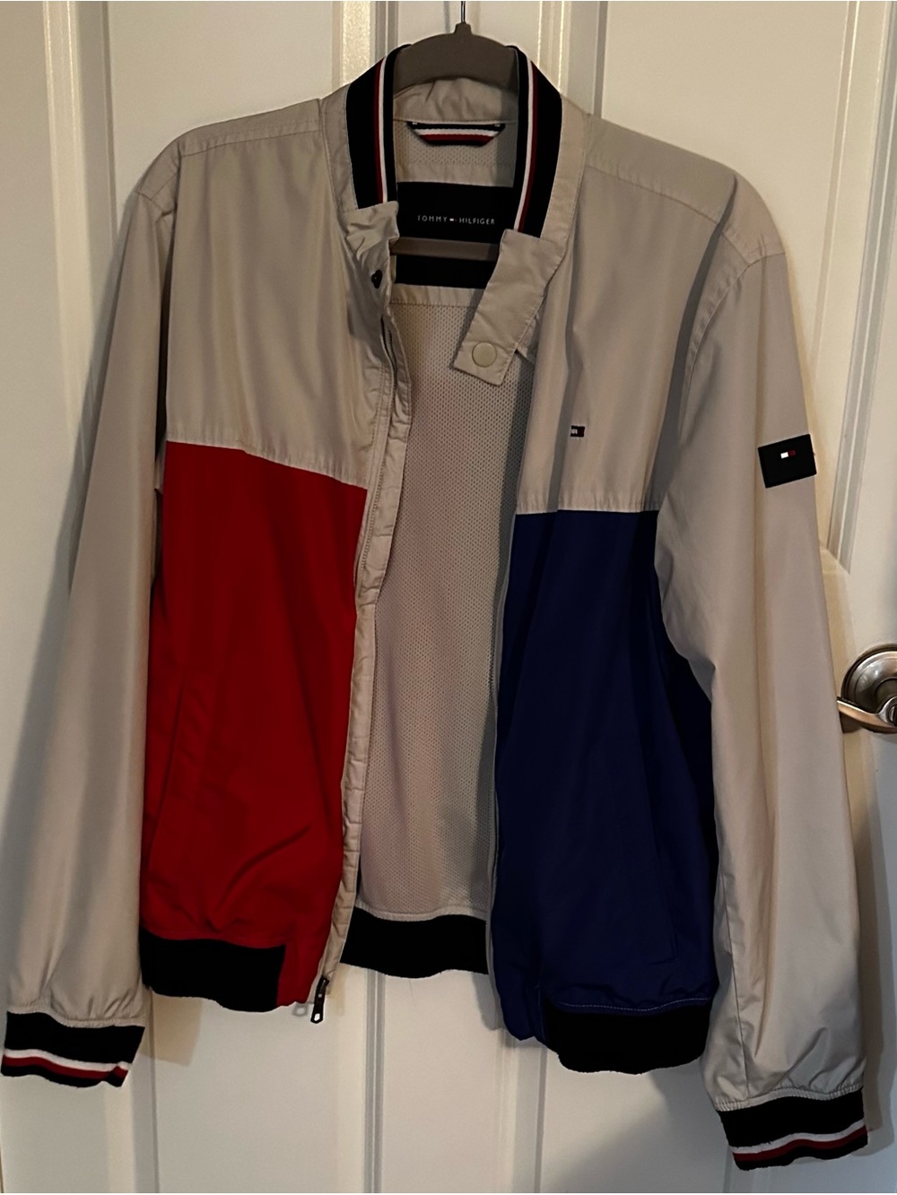 Tommy Hilfiger Men’s Neutral Colorblock Windbreaker with Red & Navy Panels